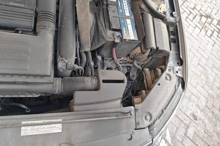 Used Volkswagen Sagitar 2018 280TSI DSG Comfort Model Engine Bay Left