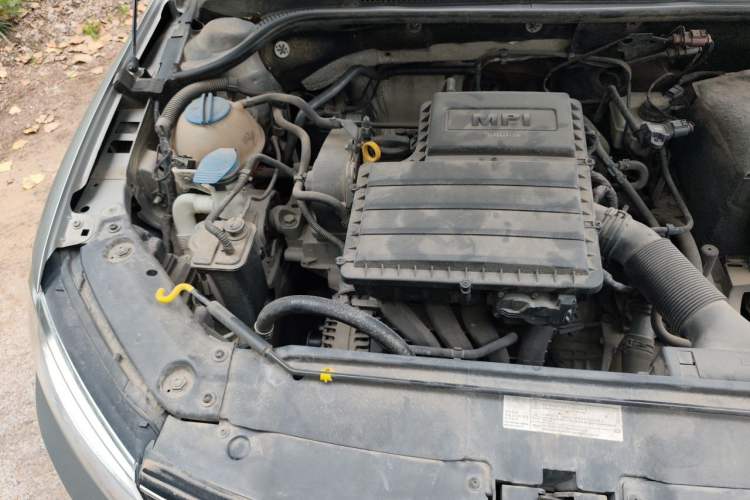 Used Volkswagen Sagitar 2018 1.6L Automatic Comfort Model Engine Bay Right