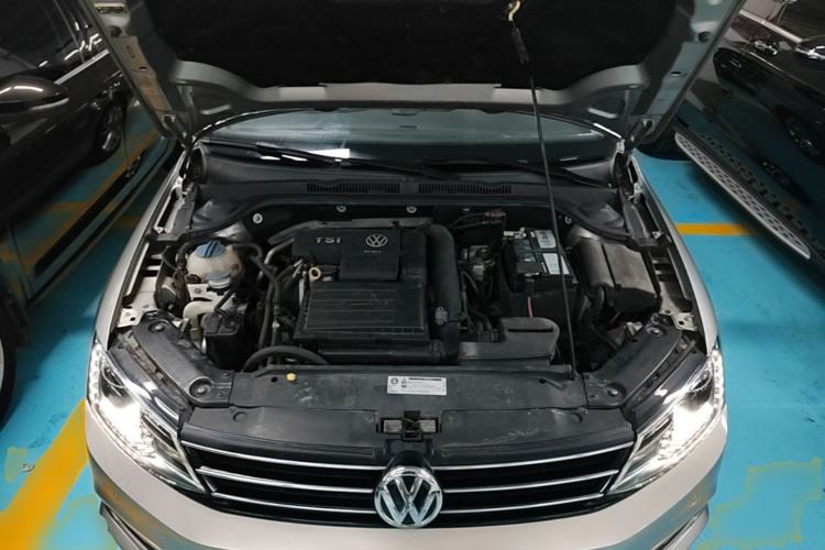 Used Volkswagen Sagitar 2018 280TSI DSG Luxury Model Engine Bay