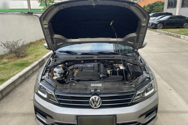 Used Volkswagen Sagitar 2018 280TSI DSG Ignite Edition Engine Bay