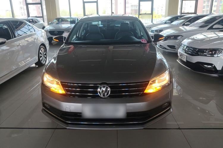 Used Volkswagen Sagitar 2018 1.6L Manual Comfort Model Front