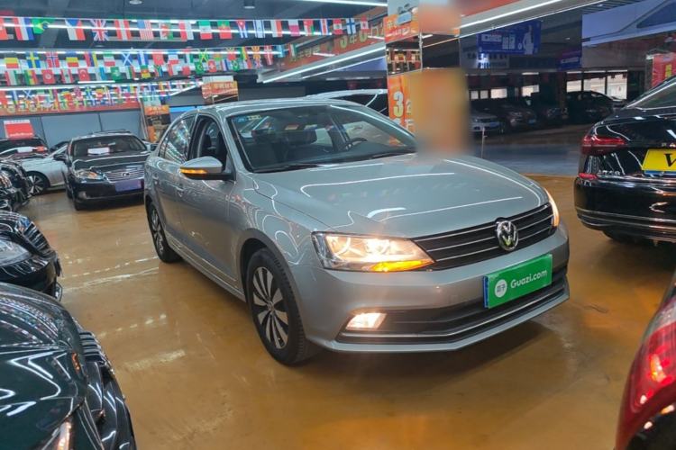 Used Volkswagen Sagitar 2018 1.6L Automatic Comfort Model Front Right 45 Deg