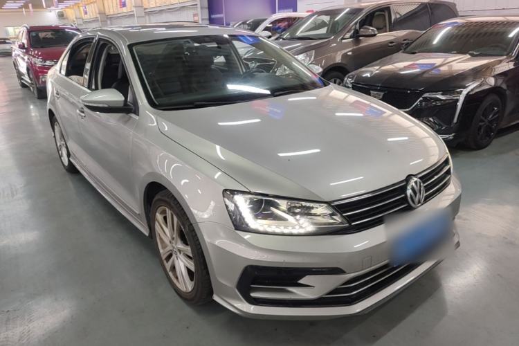 Used Volkswagen Sagitar 2018 280TSI DSG Ignite Edition Front Right 45 Deg