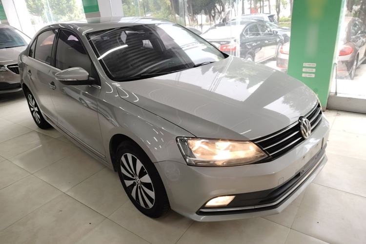 Used Volkswagen Sagitar 2018 280TSI DSG Comfort Model Front Right 45 Deg