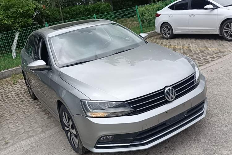 Used Volkswagen Sagitar 2018 1.6L Automatic Comfort Model Front Right 45 Deg