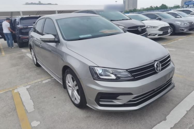 Used Volkswagen Sagitar 2018 280TSI DSG Ignite Edition Front Right 45 Deg