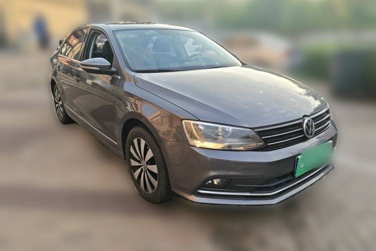 Used Volkswagen Sagitar 2018 280TSI DSG Comfort Model Front Right 45 Deg