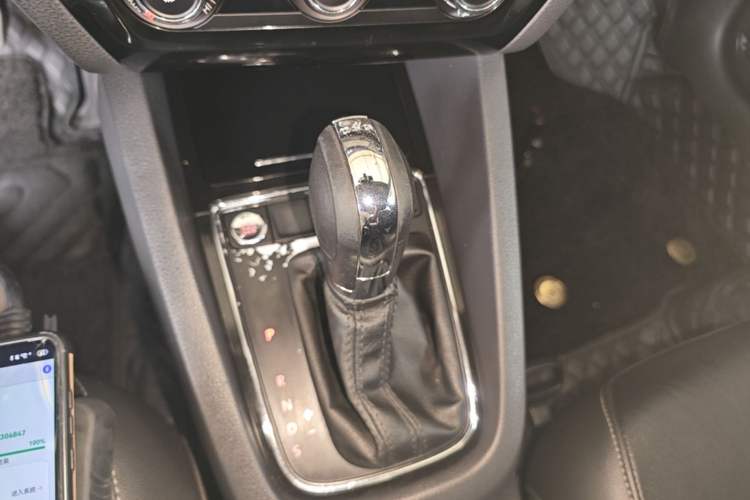 Used Volkswagen Sagitar 2018 180TSI DSG Prestige Edition Gear Lever