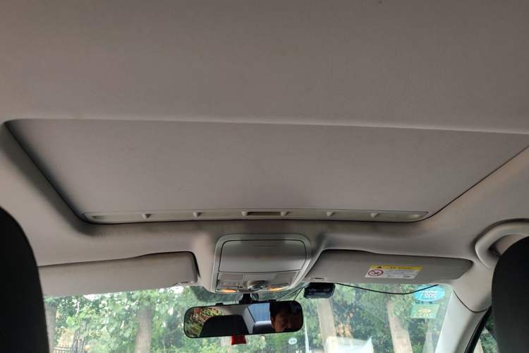 Used Volkswagen Sagitar 2018 1.6L Automatic Comfort Model Headliner