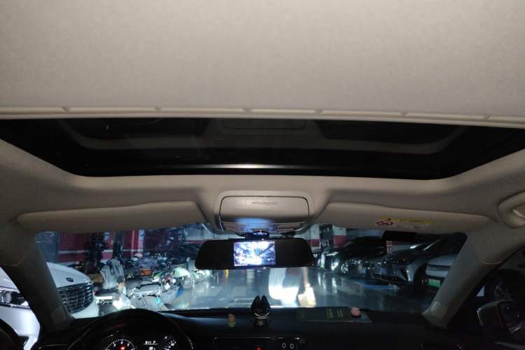 Used Volkswagen Sagitar 2018 1.6L Automatic Comfort Model Headliner