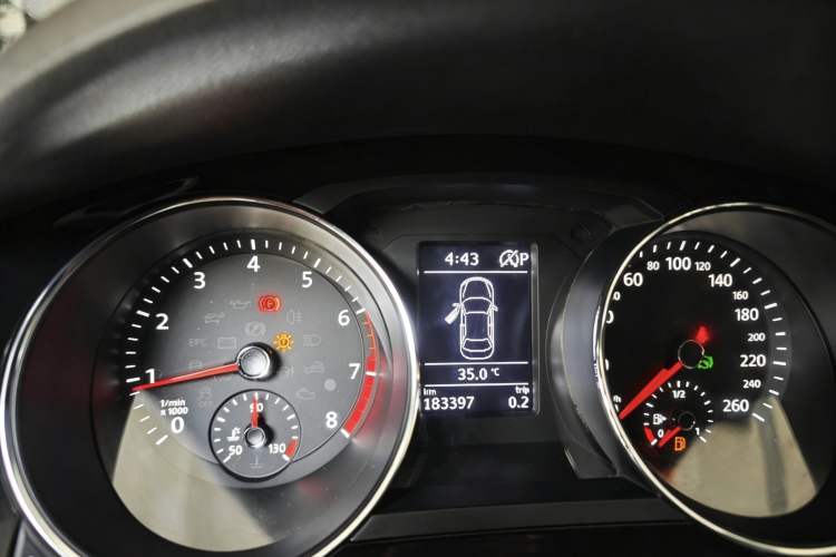 Used Volkswagen Sagitar 2018 180TSI DSG Prestige Edition Instrument Cluster