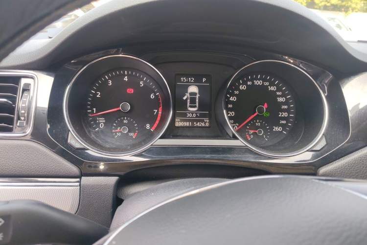 Used Volkswagen Sagitar 2018 280TSI DSG Ignite Edition Instrument Cluster