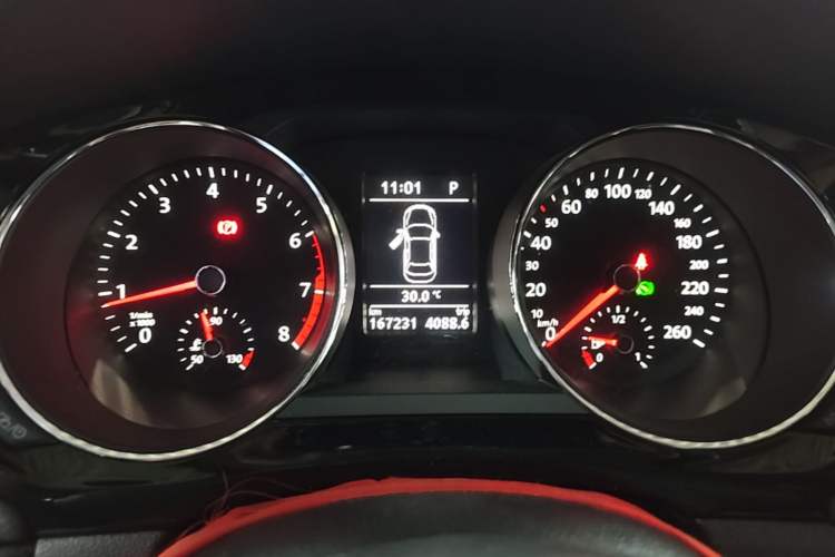 Used Volkswagen Sagitar 2018 280TSI DSG Ignite Edition Instrument Cluster