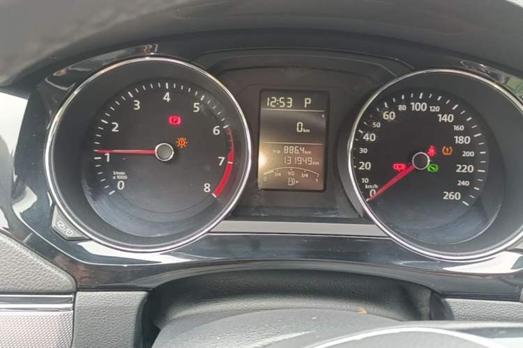 Used Volkswagen Sagitar 2018 1.6L Automatic Comfort Model Instrument Cluster