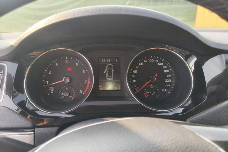Used Volkswagen Sagitar 2018 280TSI DSG Ignite Edition Instrument Cluster