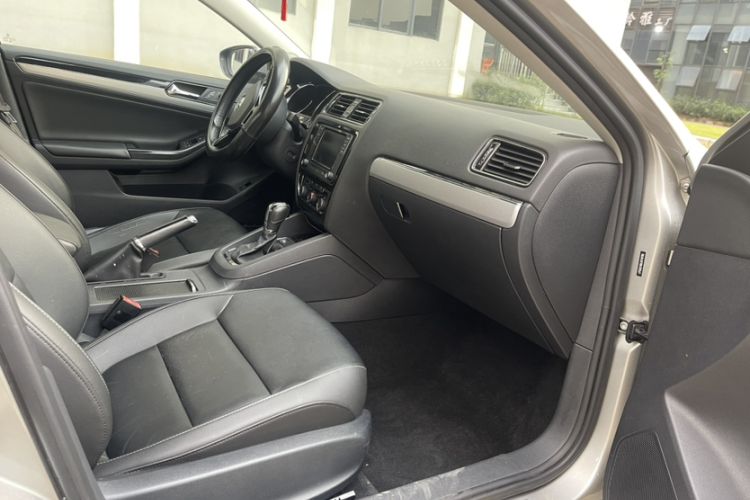 Used Volkswagen Sagitar 2018 280TSI DSG Ignite Edition Interior 1