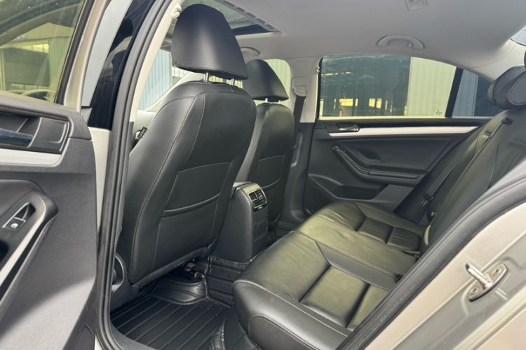 Used Volkswagen Sagitar 2018 280TSI DSG Ignite Edition Interior 2