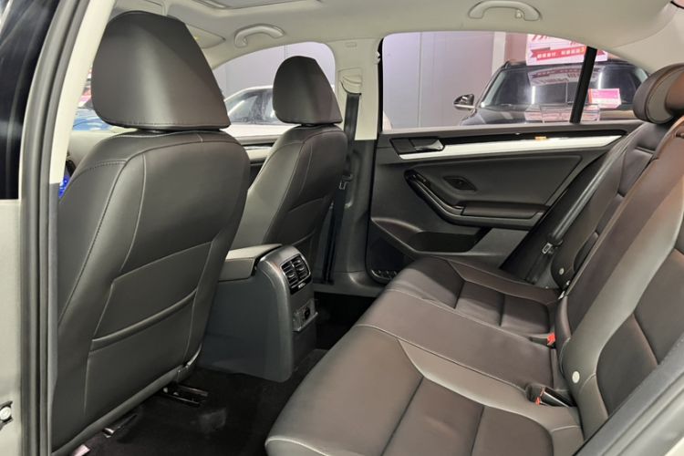 Used Volkswagen Sagitar 2018 280TSI DSG Comfort Model Interior 3