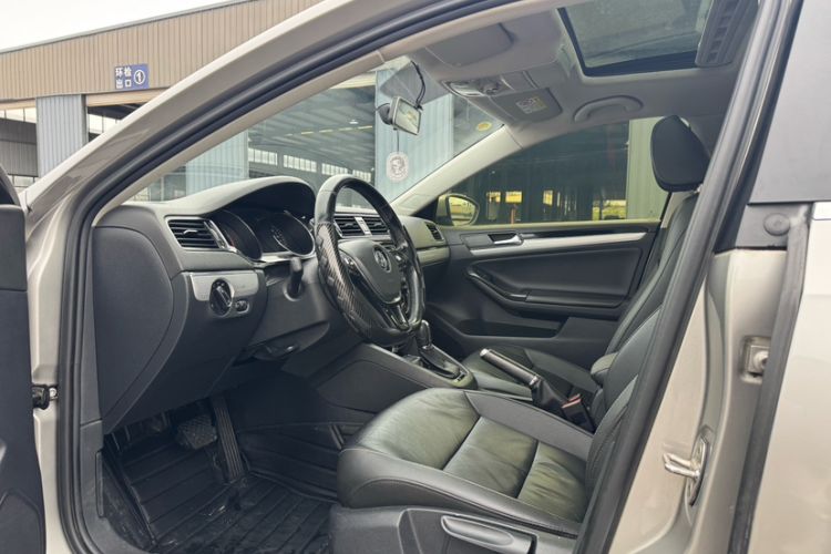 Used Volkswagen Sagitar 2018 280TSI DSG Ignite Edition Interior 4
