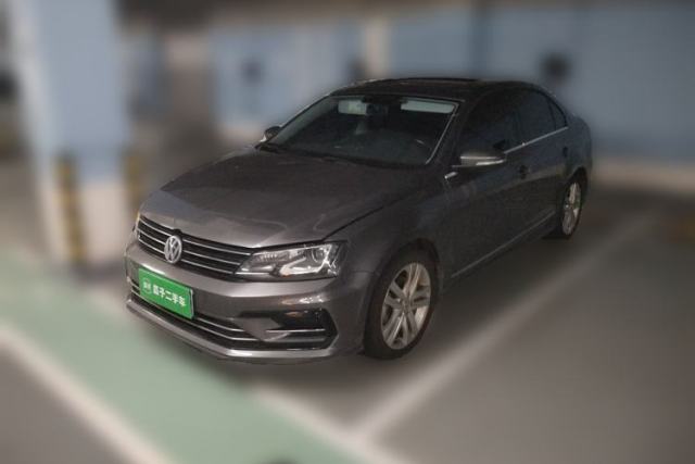 Używany Volkswagen Sagitar 2018 280TSI DSG Ignite Edition