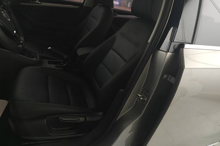 Used Volkswagen Sagitar 2018 280TSI DSG Comfort Model Left Front Seat