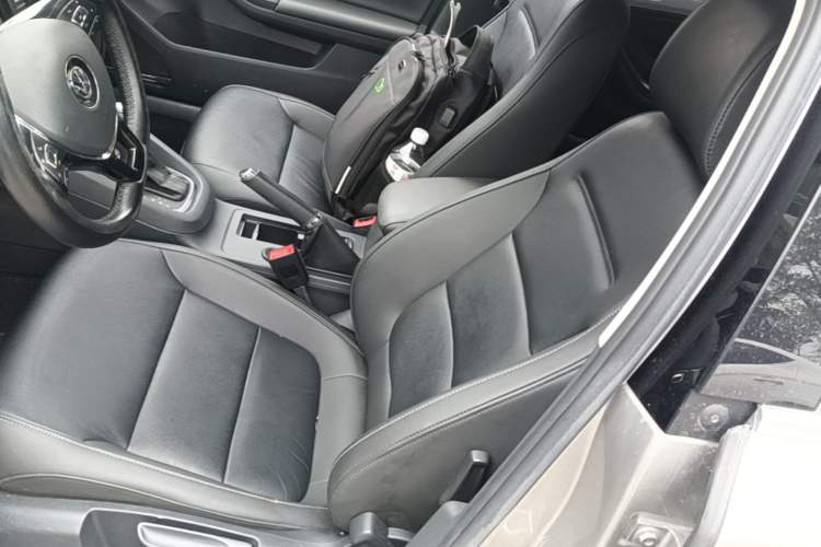Used Volkswagen Sagitar 2018 1.6L Automatic Comfort Model Left Front Seat