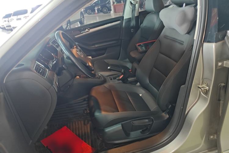 Used Volkswagen Sagitar 2018 1.6L Automatic Comfort Model Left Front Seat