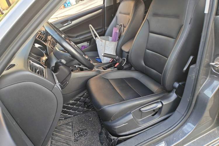 Used Volkswagen Sagitar 2018 280TSI DSG Comfort Model Left Front Seat