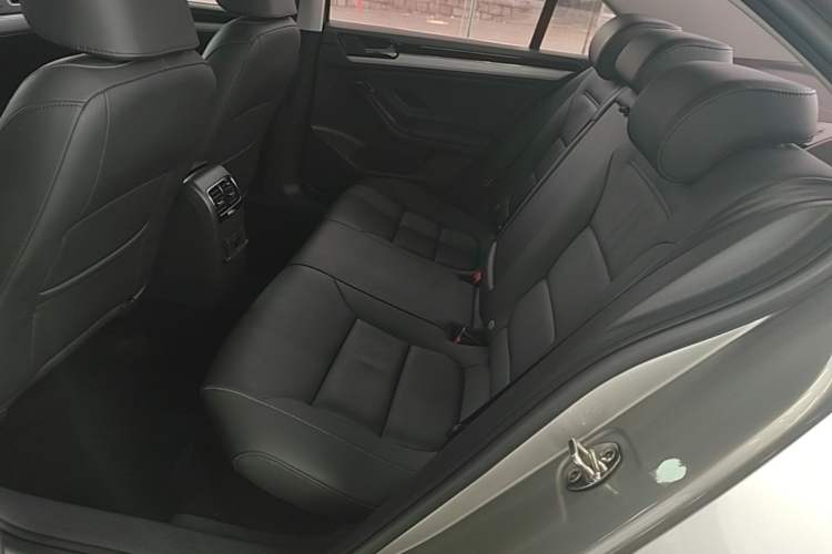 Used Volkswagen Sagitar 2018 280TSI DSG Comfort Model Left Rear Seat