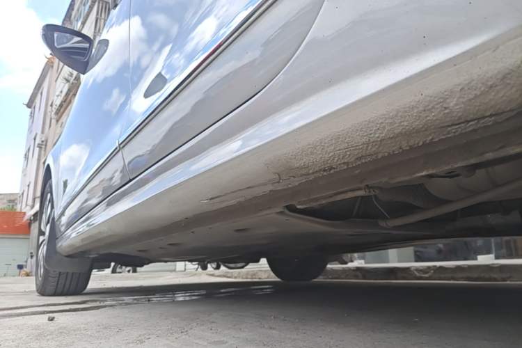 Used Volkswagen Sagitar 2018 280TSI DSG Comfort Model Left Side Sill