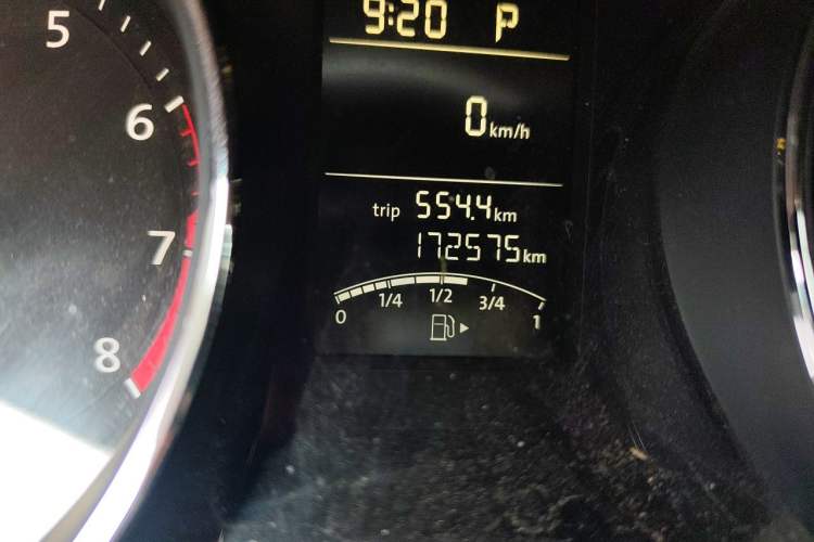 Used Volkswagen Sagitar 2018 1.6L Automatic Comfort Model Odometer Close Up