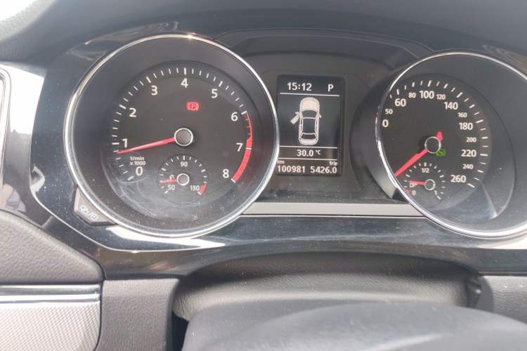 Used Volkswagen Sagitar 2018 280TSI DSG Ignite Edition Odometer Close Up