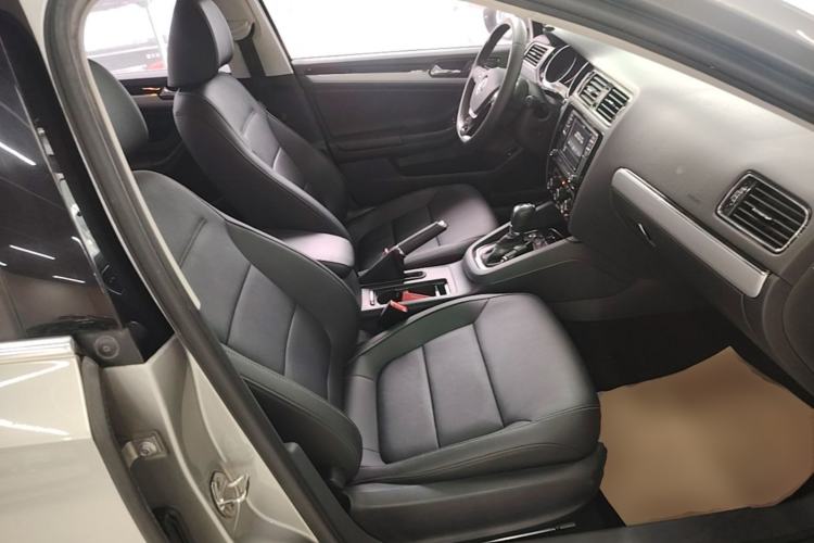Used Volkswagen Sagitar 2018 280TSI DSG Comfort Model Right Front Seat