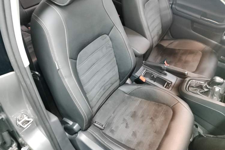 Used Volkswagen Sagitar 2018 280TSI DSG Luxury Model Right Front Seat