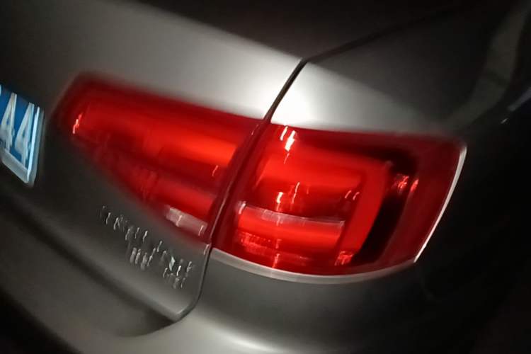 Used Volkswagen Sagitar 2018 180TSI DSG Prestige Edition Right Rear Taillight
