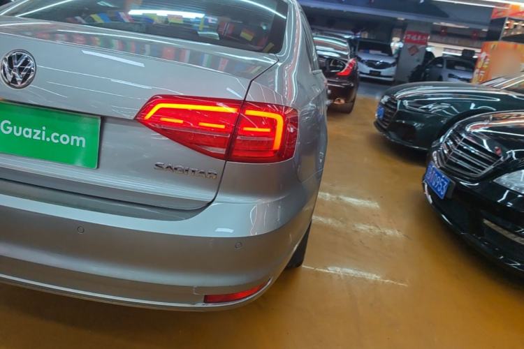 Used Volkswagen Sagitar 2018 1.6L Automatic Comfort Model Right Rear Taillight