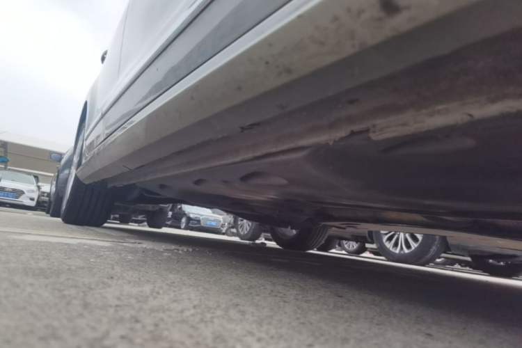 Used Volkswagen Sagitar 2018 280TSI DSG Ignite Edition Right Side Sill