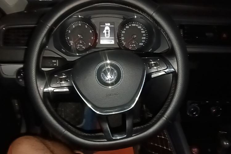 Used Volkswagen Sagitar 2018 180TSI DSG Prestige Edition Steering Wheel