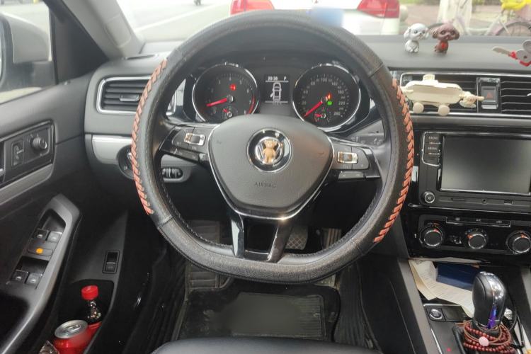 Used Volkswagen Sagitar 2018 280TSI DSG Ignite Edition Steering Wheel