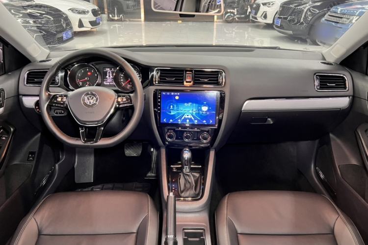Used Volkswagen Sagitar 2018 280TSI DSG Comfort Model Steering Wheel