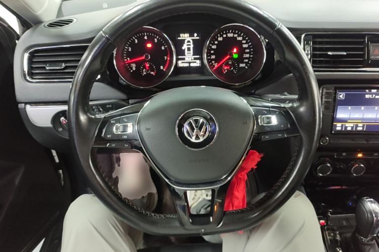 Used Volkswagen Sagitar 2018 280TSI DSG Ignite Edition Steering Wheel