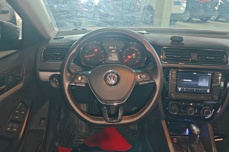 Used Volkswagen Sagitar 2018 1.6L Automatic Comfort Model Steering Wheel