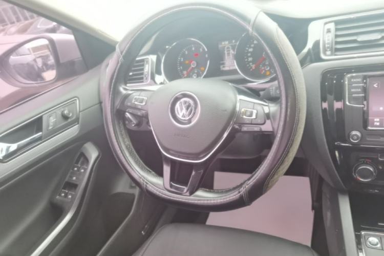 Used Volkswagen Sagitar 2018 280TSI DSG Ignite Edition Steering Wheel