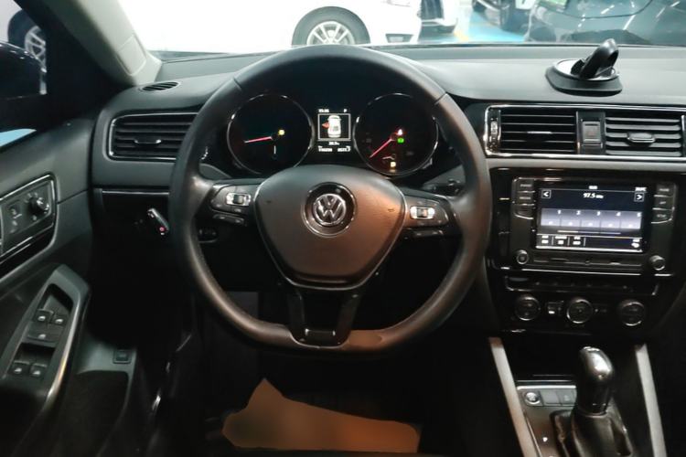 Used Volkswagen Sagitar 2018 280TSI DSG Luxury Model Steering Wheel