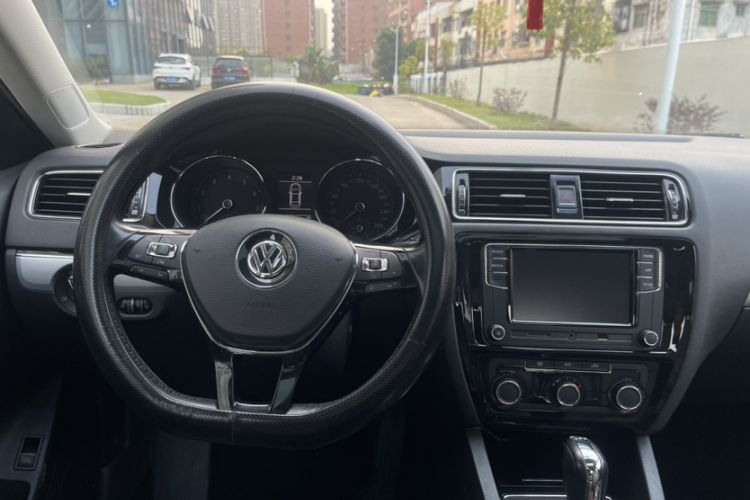 Used Volkswagen Sagitar 2018 280TSI DSG Ignite Edition Steering Wheel