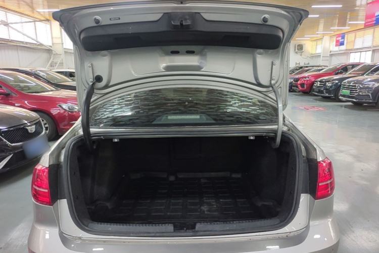 Used Volkswagen Sagitar 2018 280TSI DSG Ignite Edition Trunk
