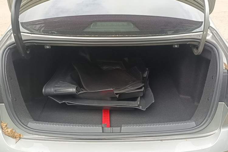 Used Volkswagen Sagitar 2018 1.6L Automatic Comfort Model Trunk