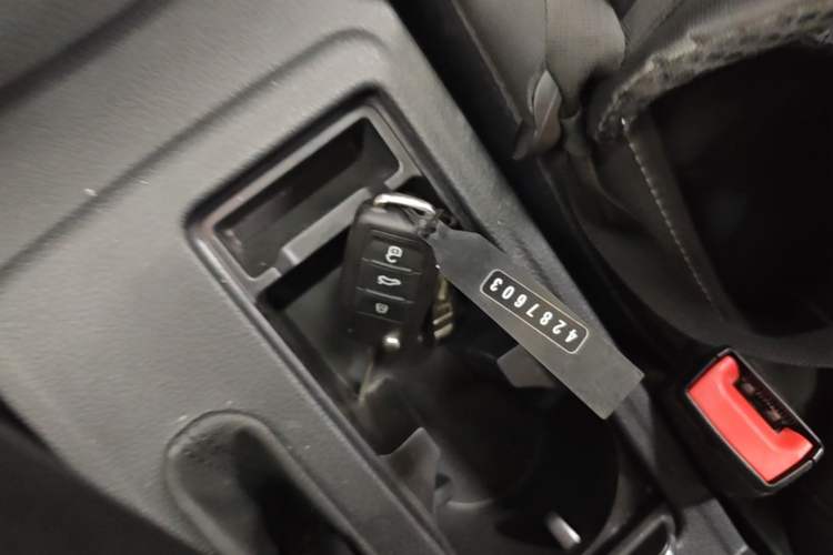 Used Volkswagen Sagitar 2018 1.6L Automatic Comfort Model Vehicle Key