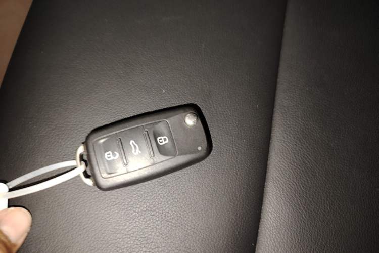 Used Volkswagen Sagitar 2018 280TSI DSG Comfort Model Vehicle Key