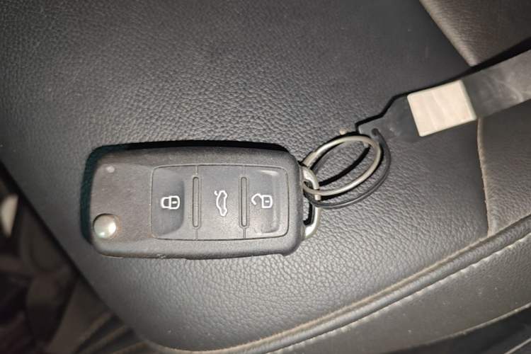 Used Volkswagen Sagitar 2018 1.6L Automatic Comfort Model Vehicle Key
